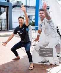 Gert smith is the wife of new zealand star cricketer, trent boult. Trent Boult Imitates His Cutout Pic Imgur