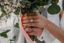 Beach Wedding Rings In 2020 Diamond Engagement Rings Diamond Engagement Rings