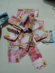 Mungkin itu yang ada di benak anda saat membaca postingan saya kali ini. Jejakjari Com Misteri Menabung Uang Di Celengan Facebook