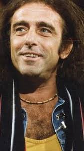 Salut grand frère. J'ai...