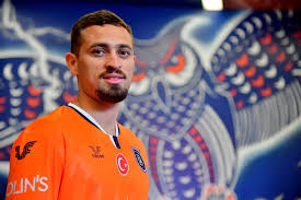 İstanbul başakşehir futbol kulübü resmi i̇nternet sitesi. Official Leo Duarte Completes Move To Istanbul Basaksehir On Loan With Option To Buy The Details