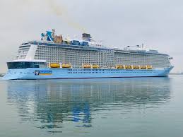 The allure of the seas, launched in 2010, weighs an incredible 225,282 gross registered tons, and carries 5,484 guests at double occupancy. Photos Of Anthem And Allure Of The Seas Departing Southampton Royal Caribbean Blog