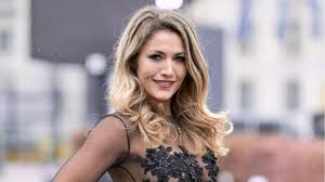 Erdmann verbrachte ihre jugend in der kleinstadt meldorf in dithmarschen. Video Fiona Erdmann Clears Up Prejudice About Her Life World Today News