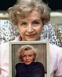 Marilyn Monroe's family. Gladys Pearl Monroe was Marilyn's mother. At age  15, Gladys had married John Newton Baker, an abusive man nine years her  senior. They had two children together, Robert and