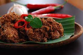 Chicken Rendang Is A Version Of Dry Chicken Curry Dish Is So Rich In Flavours And Spices It Is One Of Th Masakan Indonesia Resep Masakan Resep Masakan Pedas