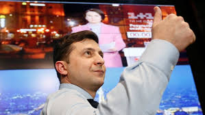The radiant happiness of clarisse agbegnenou illuminated the overcast tokyo tuesday. Ukraine Le Comedien Zelensky Large Vainqueur Du 1er Tour Devant Le President Porochenko
