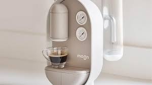Mar 29, 2021 · from the iconic kitchenaid stand mixer to the best sheets that money can buy, each gift will surely be a hit and will last the newlyweds years to come. Premium Coffee Gadgets You Need To See 2020 Gift Guide Gadget Flow