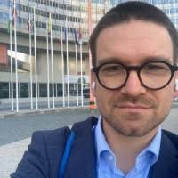 900+ perfis com “Stifter”