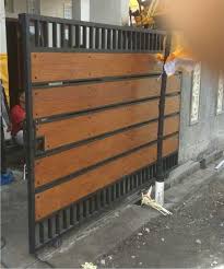 Gerbang lipat dapat dibuat dari material rangka baja atau kayu yang disambung dengan engsel. Jual Pintu Gerbang Lisplang Kota Denpasar Bengkel Las Bali Tokopedia