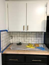 Herringbone back splashes have been unfortunately, both chevron and herringbone patterns are more complicated than simple straight lay. Straight Herringbone Tile Backsplash Tutorial Create Enjoy
