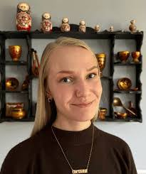 Ginger Deluca's Instagram, Twitter & Facebook