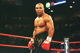 A 54 Ans La Legende De La Boxe Mike Tyson Fait Son Come Back Pour Un Match D Exhibition