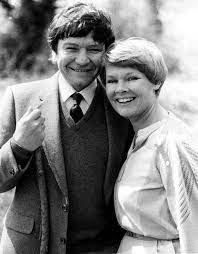 Dame judith olivia dench ch dbe frsa is an english actress. Judi Dench Says Late Husband Michael Williams Ghost Visits Her At Home Aktuelle Boulevard Nachrichten Und Fotogalerien Zu Stars Sternchen