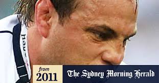 Waugh flexes muscle with bid to play despite torn biceps