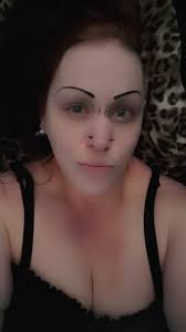 Can size 18 girls have there belly pierced x