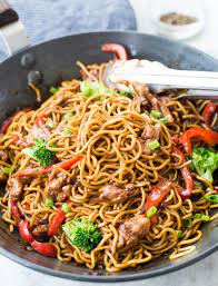 This Easy Ramen Noodle Chicken Stir Fry Recipe Is A Perfect Dinner For Busy Weeknigh In 2021 Noodle Recipes Easy Beef Ramen Noodle Recipes Chicken Ramen Noodle Recipes
