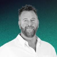 2500+ "Aarón" profiles