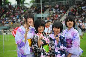 Perayaan bon odori adalah perayaan tradisional buddha jepun. Bon Odori Festival 2010 In Shah Alam Daniel Chew The Wanderer