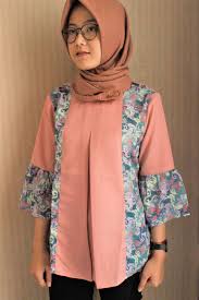 Berikut ini hukum puasa bagi ibu hamil menurut islam. 60 Desain Baju Batik Ibu Hamil Model Pakaian Batik Wanita