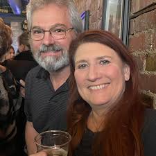 How to find housing for a junior student at Illinois State University?