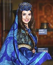 Sit in a restaurant and see groups laughing and talking for hours. Pin On Azeri Art Culture
