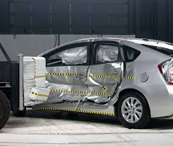 Toyota crown vs toyota prius (2012) frontal crash test. 2011 Toyota Prius Safety Features Crash Test Ratings