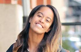 Barack obama family, malia obama, michelle and barack obama, obama daughter, first does malia obama have a new guy in her life!? Ini Pacar Baru Malia Obama Putri Tertua Barack Obama Womantalk