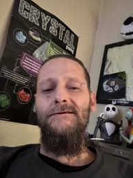 Ich weiß, dass ich nur 1,9" und bestenfalls 6/10 bin, aber kann ich  trotzdem ein paar Likes bekommen? 🩵