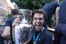 Последние твиты от federico chiesa (@federicochiesa). 611saadqrlb8um