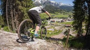 Shipping and inquiries to :avalanche downhill racing, inc. Mit Der Richtigen Downhill Fahrtechnik Den Bikepark Erobern