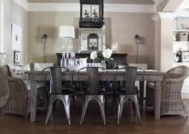 Tolix Sandalye Ile Aykiri Mekanlar Yaratin Yemek Masasi Sandalyesi Ev Icin Ev Ic Mekanlari