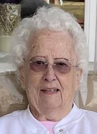 Laurel Howe's Instagram, Twitter & Facebook