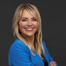 I can't speak highly enough of Kaela and her team's efforts to make a fun  and successful endeavor out of refreshing my professional image. I see the  best versions of me reflected