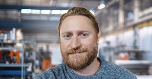 Serleaf Barry's Instagram, Twitter & Facebook