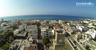 Nella marina di ugento ( torre san giovanni ) al confine con il demanio marittimo , proponiamo villino bifamiliare divisibile anche in due appartamenti. Torre San Giovanni Spiaggia E Costa Della Localita Marina Di Ugento