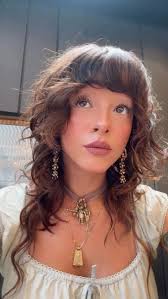 Vote for Melanie!!! [click