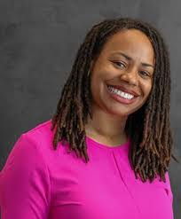 Tamara Snell's Instagram, Twitter & Facebook