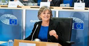 Elisa maria da costa guimarães ferreira, gcc (born 17 october 1955 in porto) is a portuguese politician and economist who has been serving as european commissioner for cohesion and reforms in the administration of president ursula von der leyen since 2019. Elisa Ferreira Aprovada Como Comissaria Europeia Bom Dia Alemanha