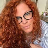 Renee Kramer's Instagram, Twitter & Facebook