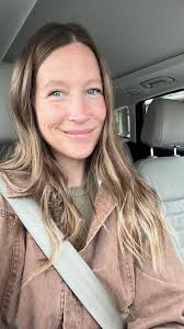 Hi everyone, I'm a US/Canadian dual citizen and want you to know that the  province of British Columbia is now fast-tracking the credentialing process  for US-trained nurse practitioners (and other healthcare workers),