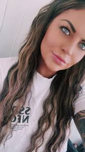 Kristen Ladd's Instagram, Twitter & Facebook