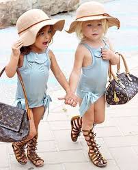 インスタで人気 ２歳の女の子の 双子コーデ が天使 naver まとめ little girl fashion kids fashion childrens fashion