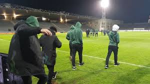 Et comptera plus que jamais sur son buteur brésilien, brandao, pour réaliser l'exploit en terre parisienne. Coupe De La Ligue Le 16e De Finale Nimes Asse Reporte Dans La Confusion La Plus Totale