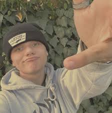 jake brennan as isaac sydney