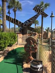 De cursus was wat zag eruit alsof gloednieuwe groenen en koele jungle gevolgen waaronder een golf gat in een grot. Crashed Airplane Picture Of Congo River Golf Bonita Springs Tripadvisor