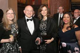 According to the wall street journal, iole lucchese became the heir and controller of scholastic corporation after the sudden death of m. Dkpiw8 Hbf3c1m