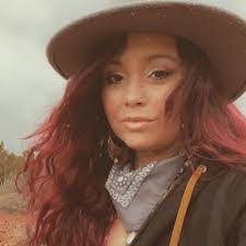 Tara Martinelli's Instagram, Twitter & Facebook