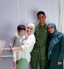 Arya saloka takut ditinggal sang istri putri anne dan ibrahim. Pamer Kemesraan 9 Potret Lebaran Arya Saloka Dan Putri Anne