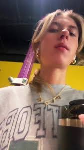 Tara Stout's Instagram, Twitter & Facebook