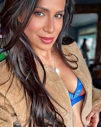 What do you think is my favorite thing to do?🤔